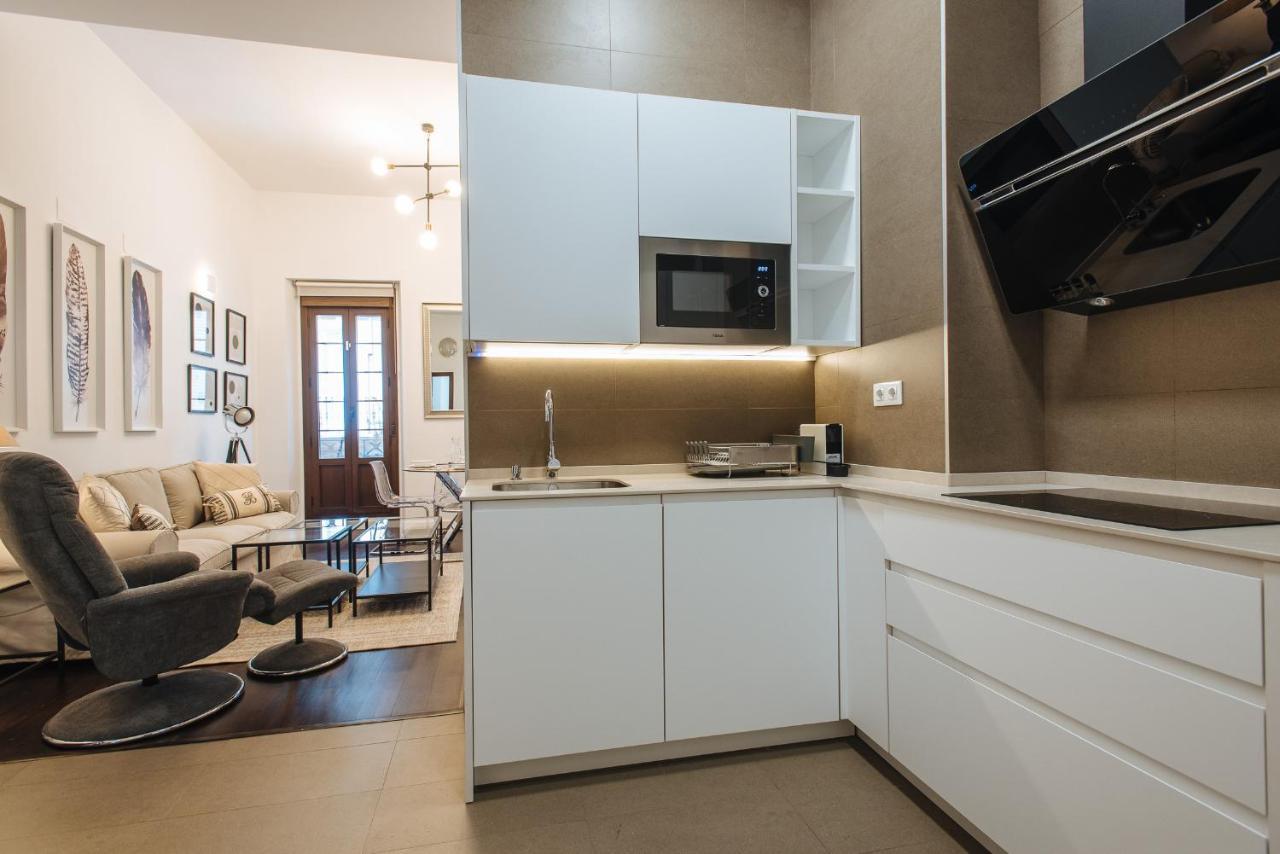 Apartamento Puerta Real - Free Parking Севиля Екстериор снимка