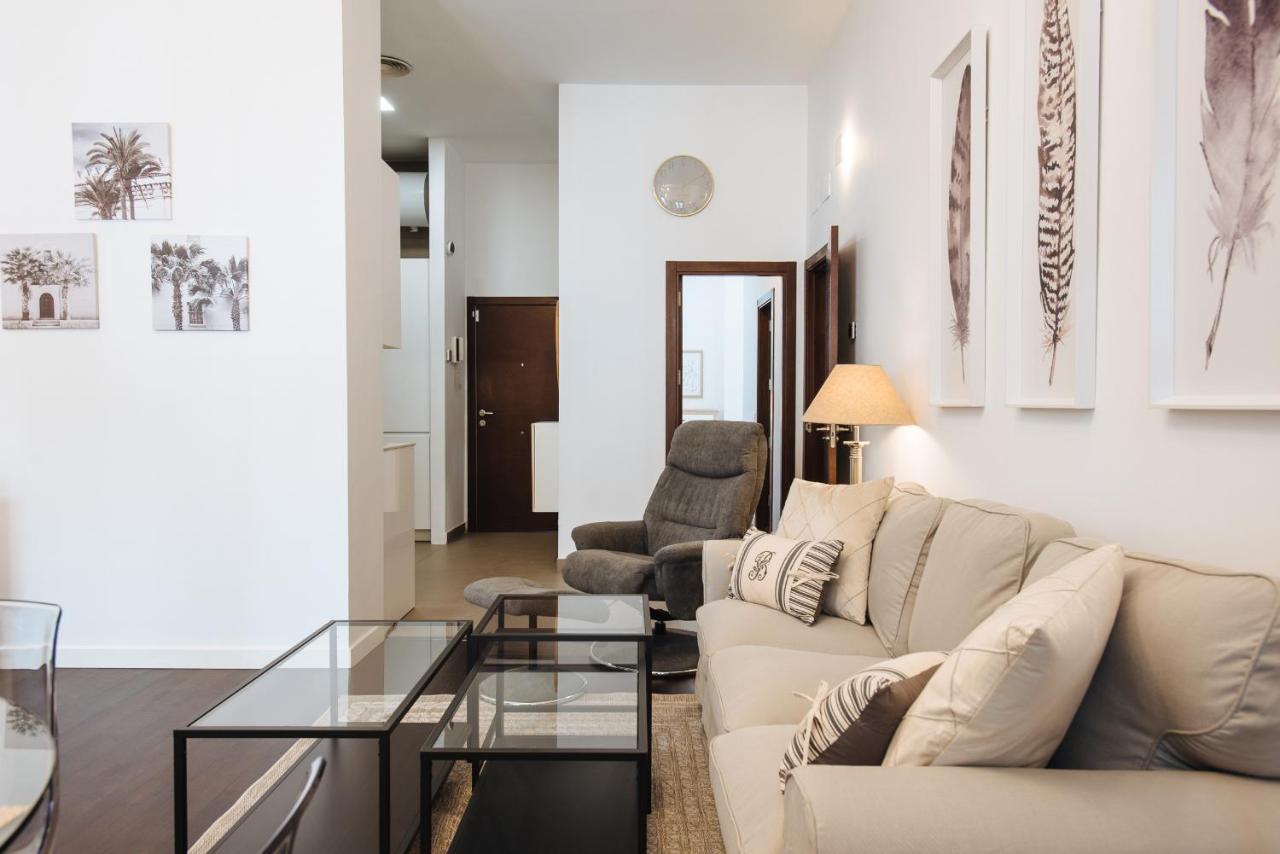 Apartamento Puerta Real - Free Parking Севиля Екстериор снимка