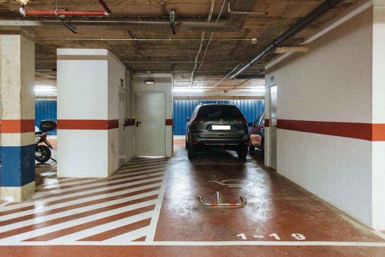 Apartamento Puerta Real - Free Parking Севиля Екстериор снимка