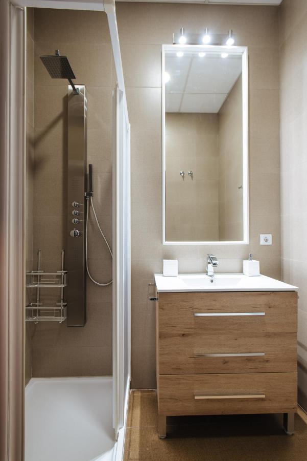Apartamento Puerta Real - Free Parking Севиля Екстериор снимка