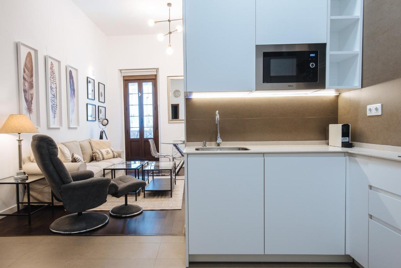 Apartamento Puerta Real - Free Parking Севиля Екстериор снимка