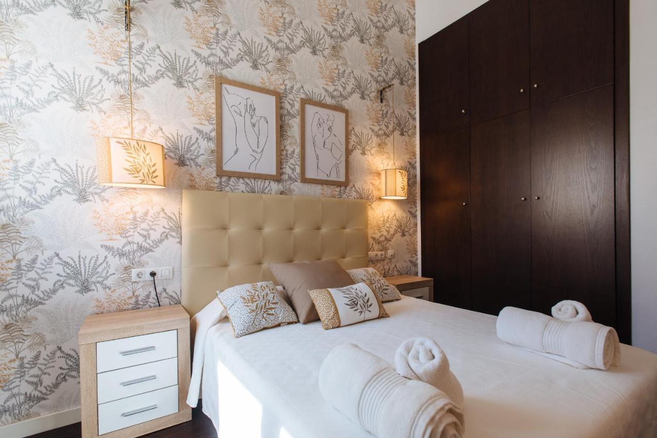 Apartamento Puerta Real - Free Parking Севиля Екстериор снимка